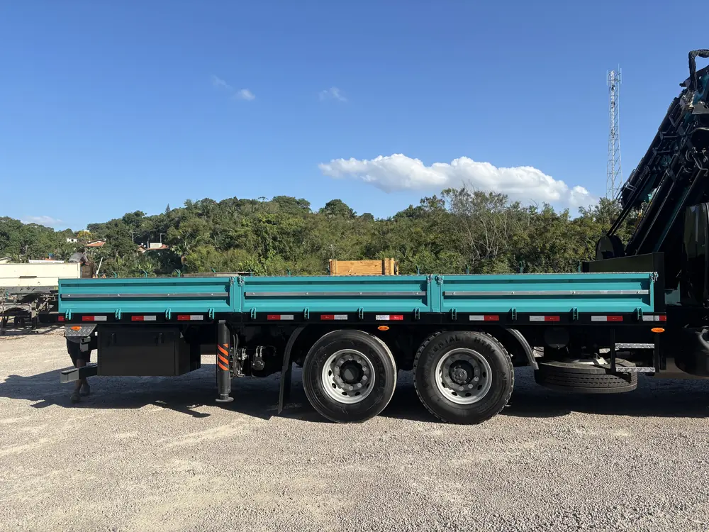 Implemento rodoviário metálico fabricado pela Saval (foto 3 de 5)